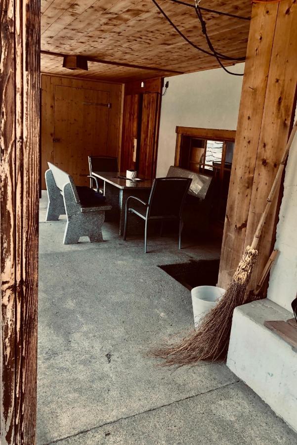 Gemuetliches Zuhause Mit Ausblick Leilighet Wilderswil Eksteriør bilde